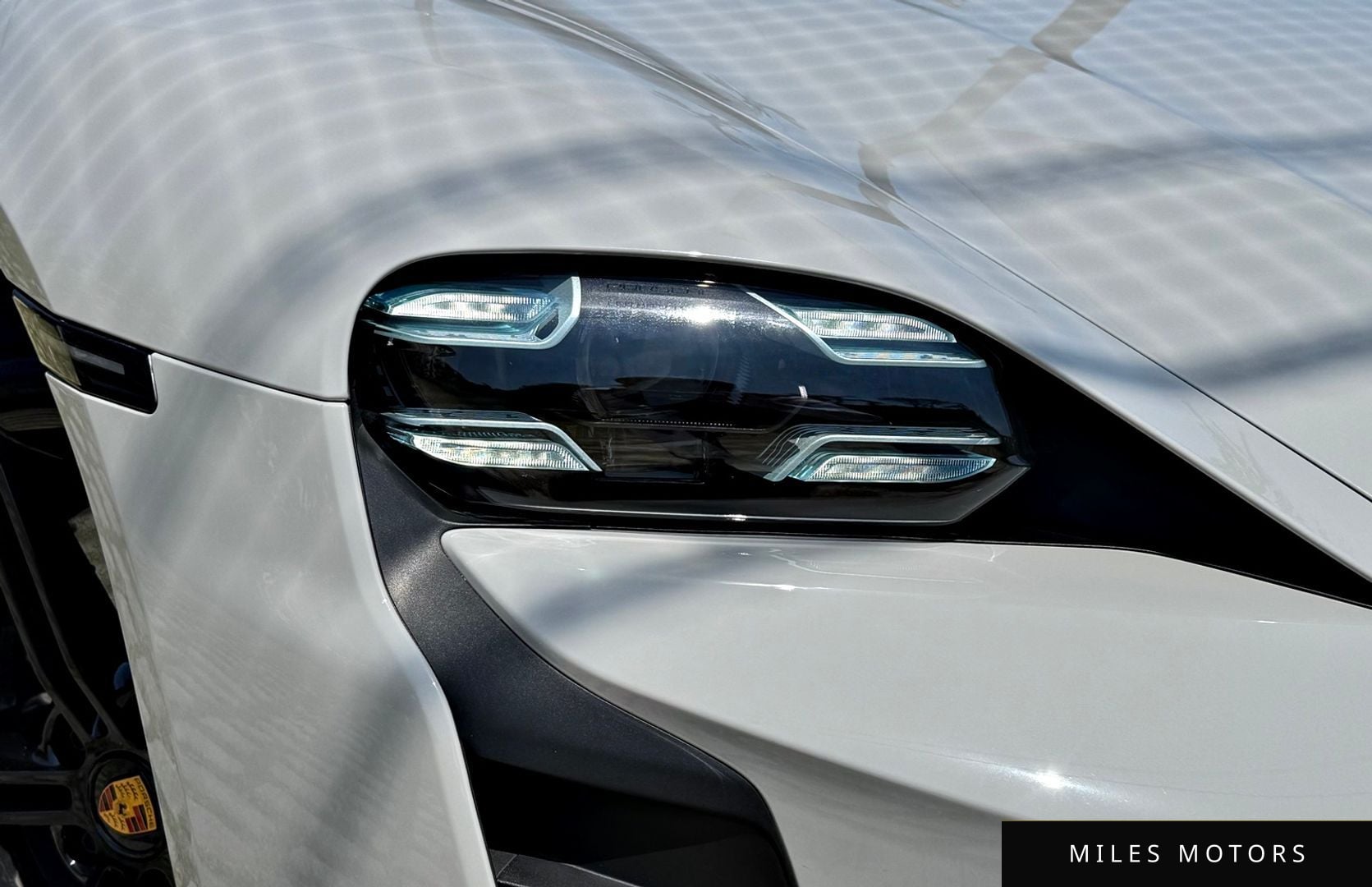 Porsche Taycan 2023 — миниатюра 7