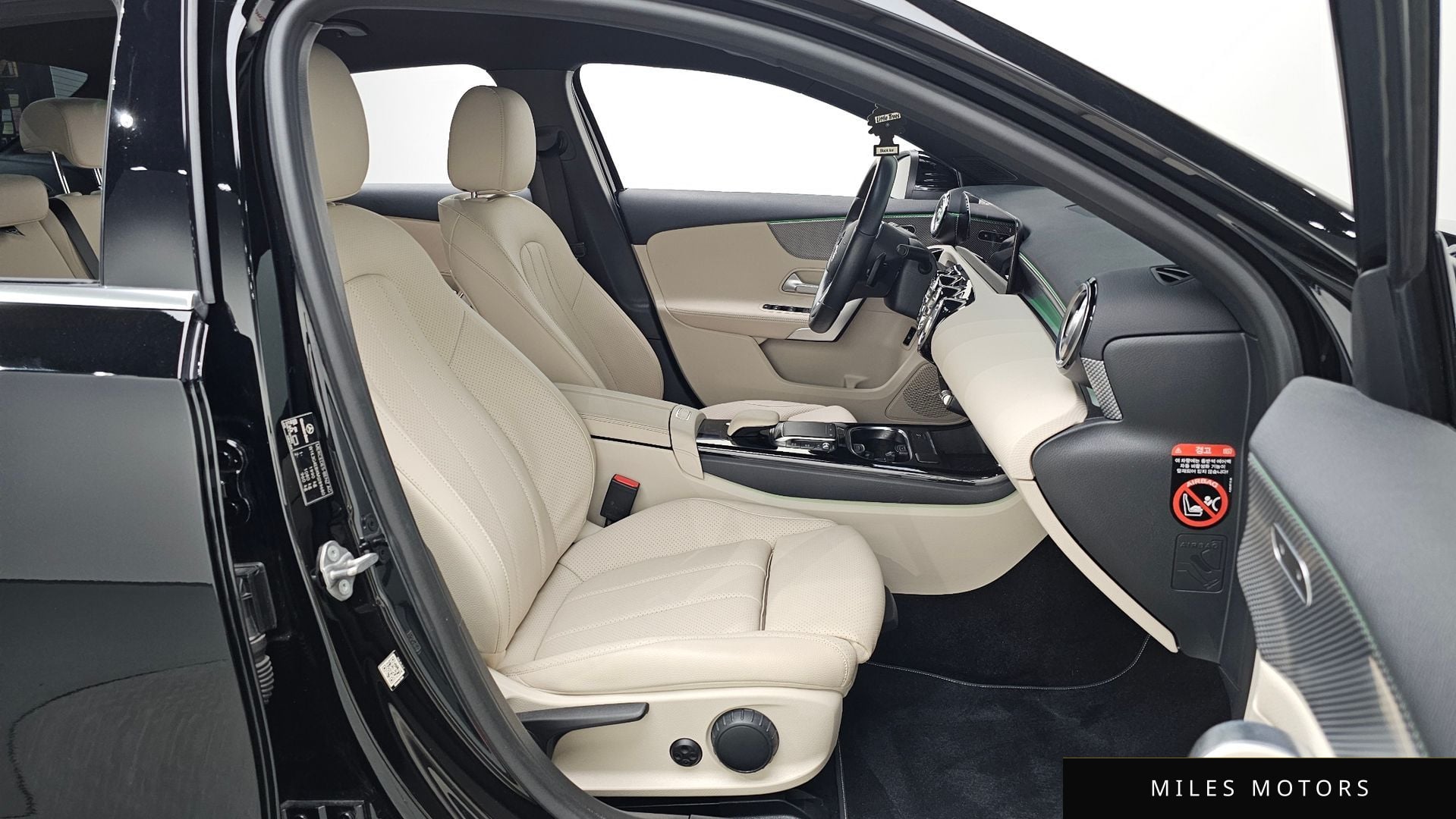 Mercedes-Benz A-클래스 W177 2021 — миниатюра 17