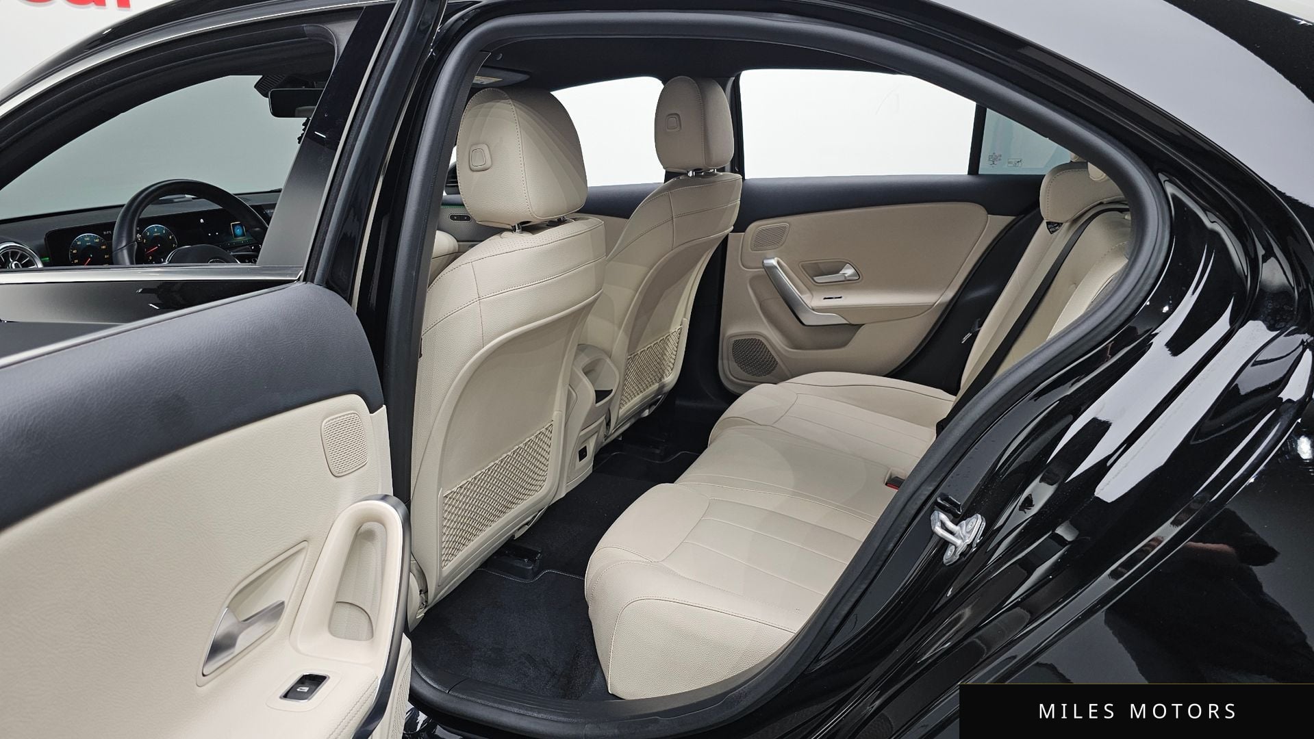 Mercedes-Benz A-클래스 W177 2021 — миниатюра 18