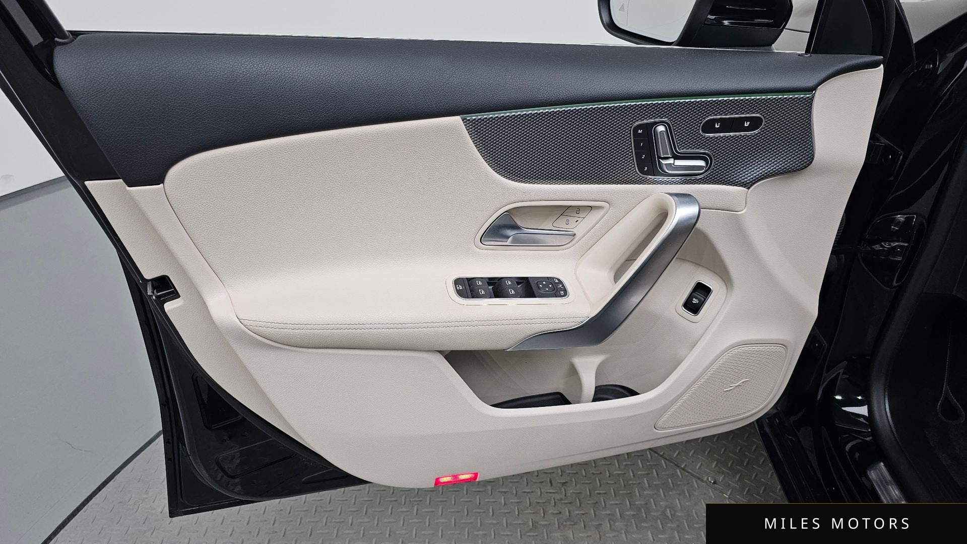 Mercedes-Benz A-클래스 W177 2021 — миниатюра 14