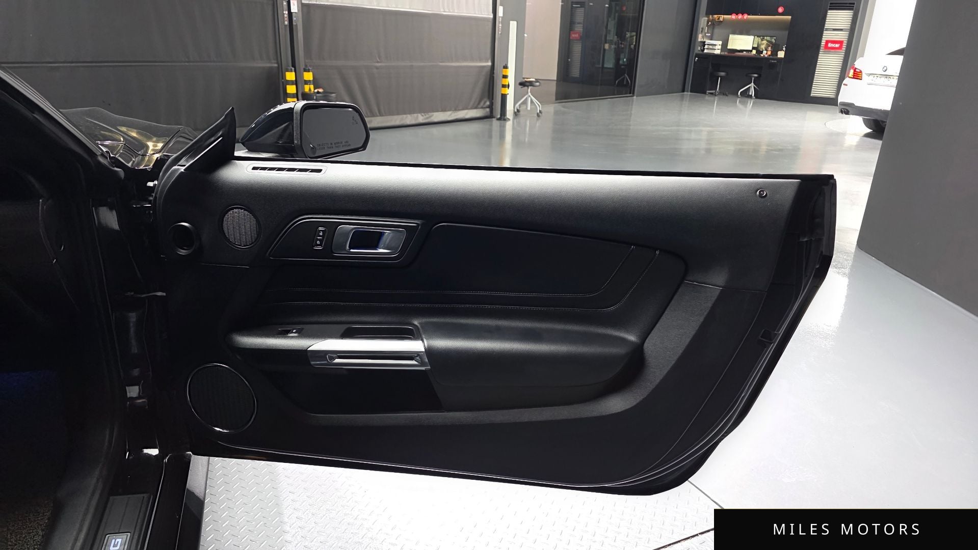 Ford Mustang 2018 — миниатюра 14