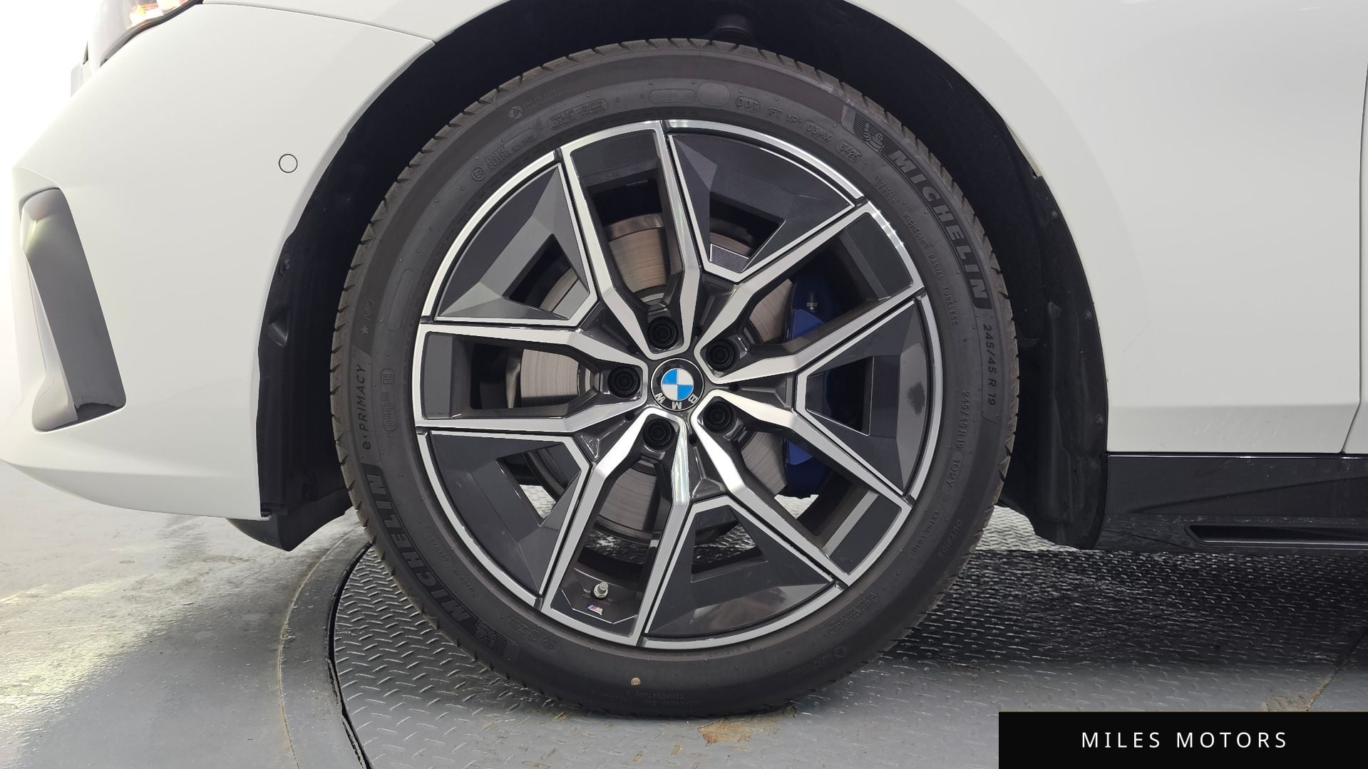 BMW 5 Series (G60) 2026 — миниатюра 5