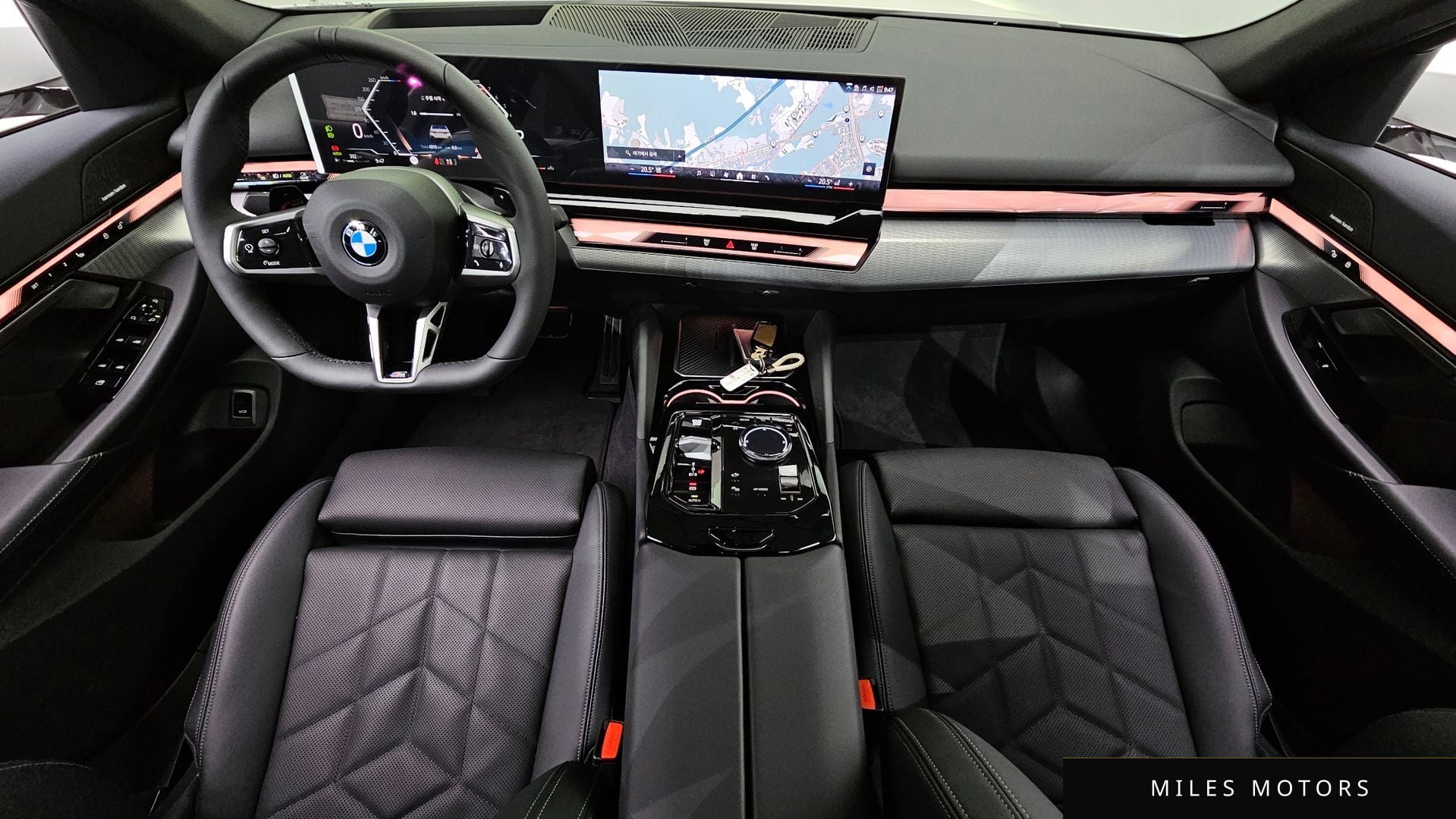 BMW 5 Series (G60) 2026 — миниатюра 10