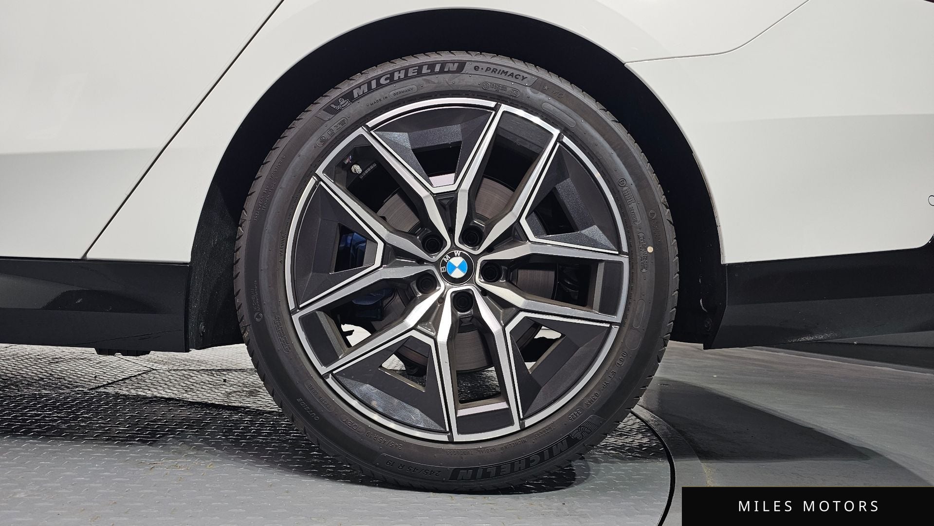 BMW 5 Series (G60) 2026 — миниатюра 7
