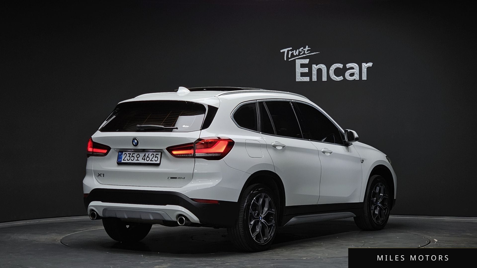 BMW X1 (F48) 2021 — миниатюра 2