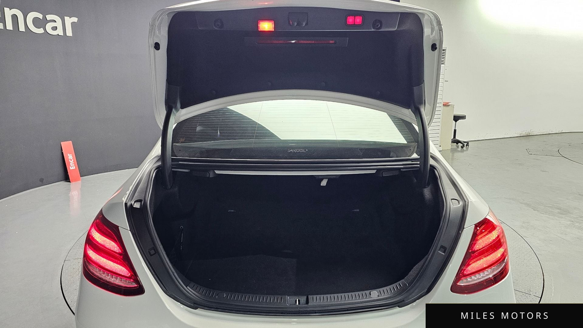 Mercedes-Benz E-클래스 W213 2020 — миниатюра 26