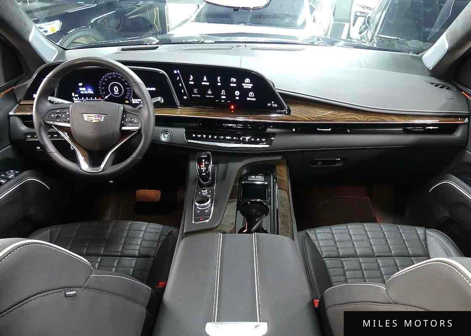 Cadillac Escalade 2024 — миниатюра 4