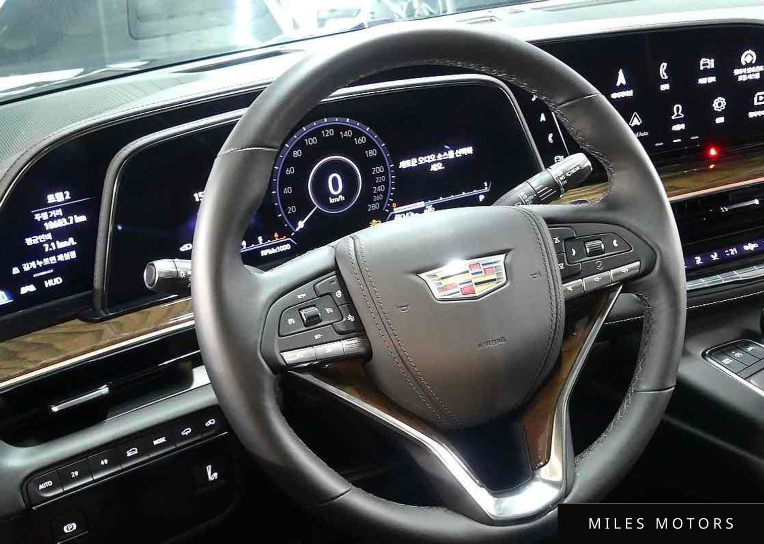 Cadillac Escalade 2024 — миниатюра 10