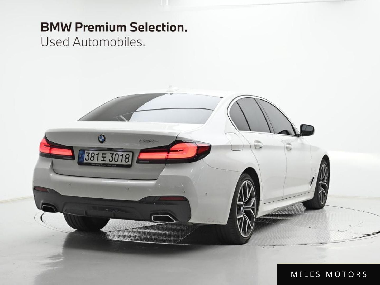 BMW 5 Series (G30) 2021 — миниатюра 2