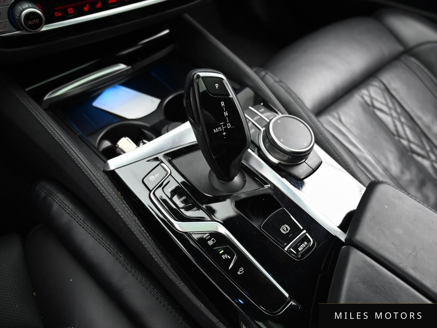 BMW 5 Series (G30) 2021 — миниатюра 9