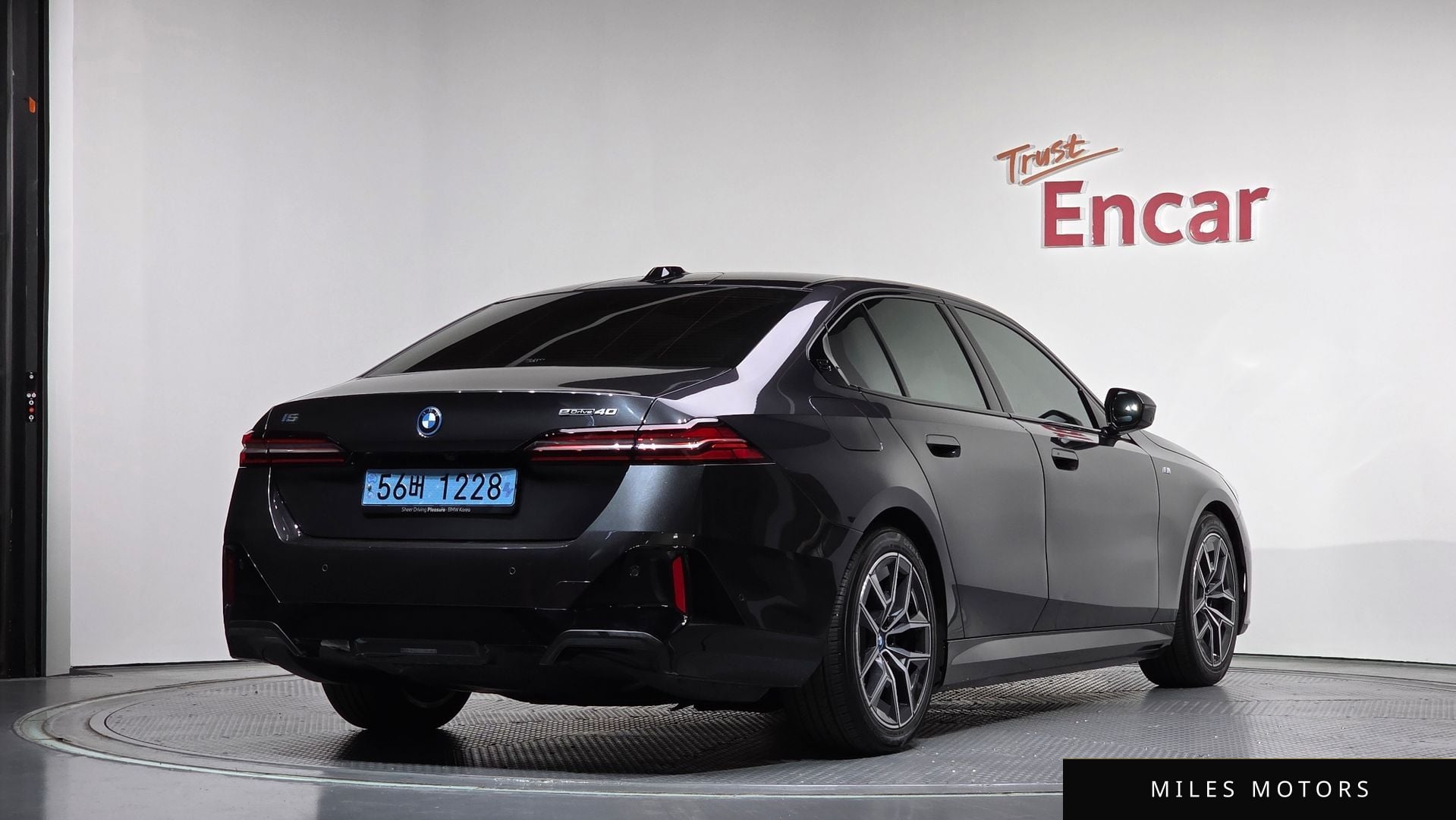 BMW i5 (G60) 2024 — миниатюра 2