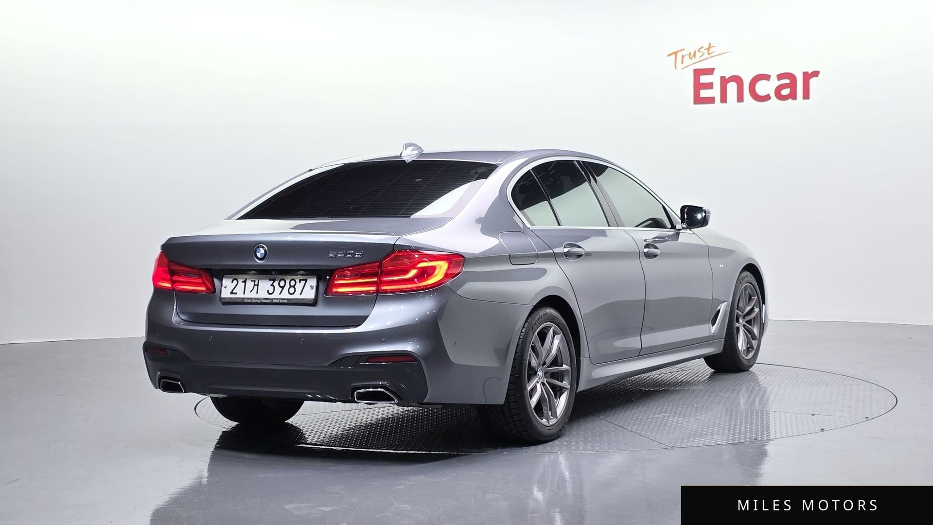 BMW 5시리즈 (G30) 2019 — миниатюра 2