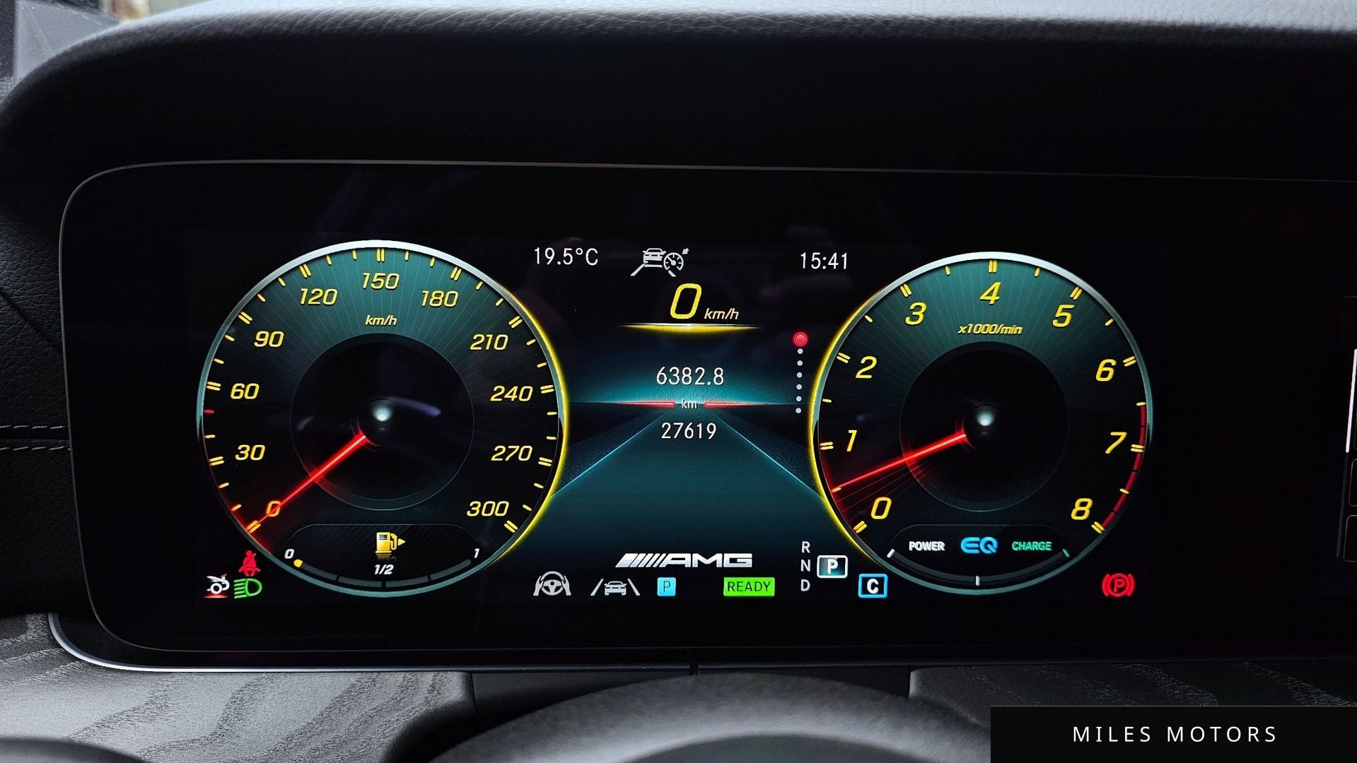 Mercedes-Benz AMG GT 2023 — миниатюра 11