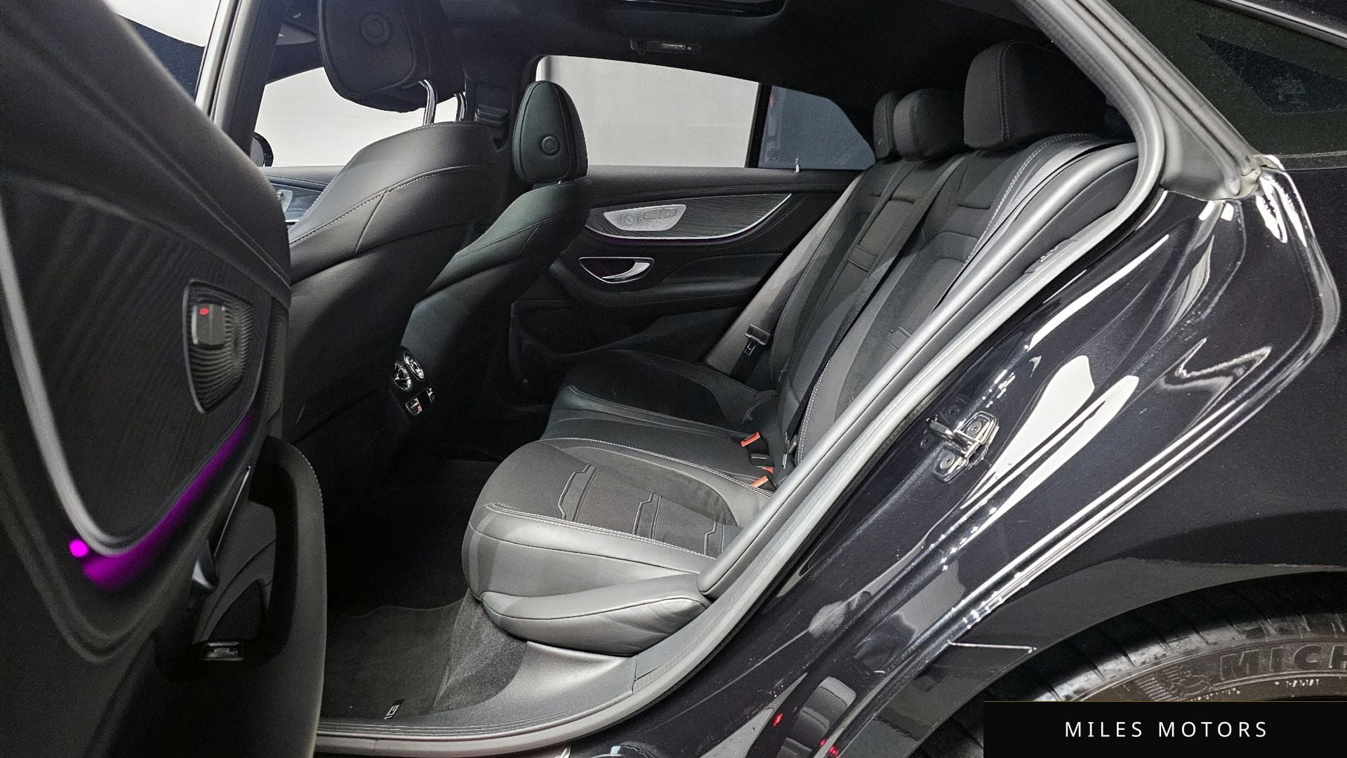 Mercedes-Benz AMG GT 2023 — миниатюра 18