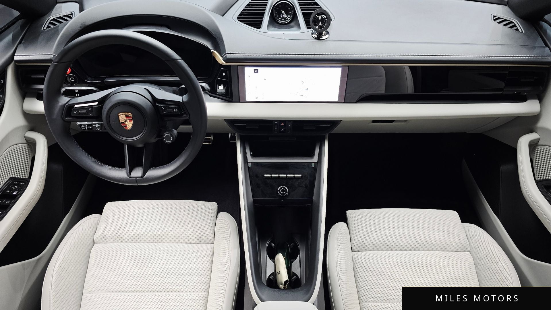 Porsche Macan 2025 — миниатюра 10