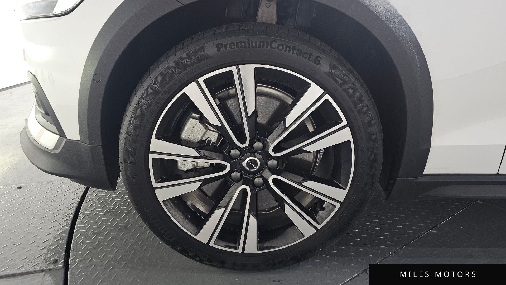 Volvo V60 2024 — миниатюра 4