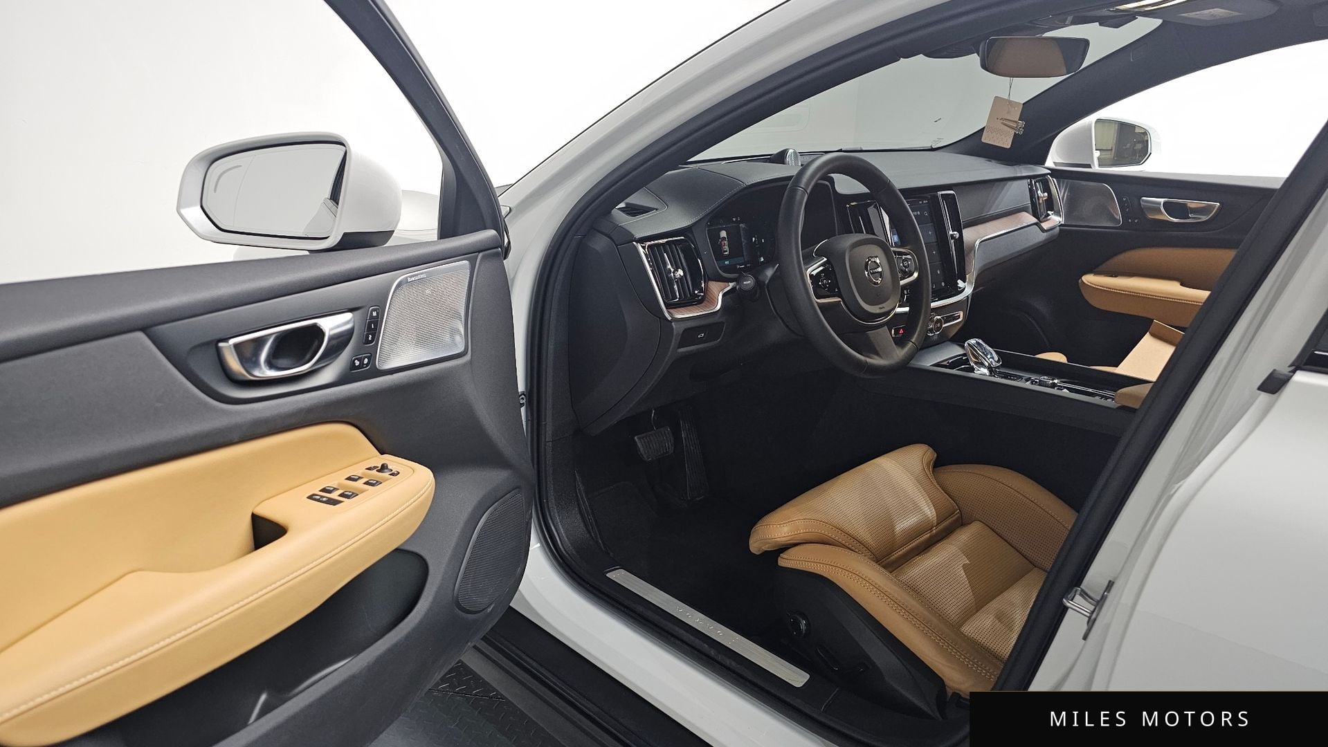 Volvo V60 2024 — миниатюра 12