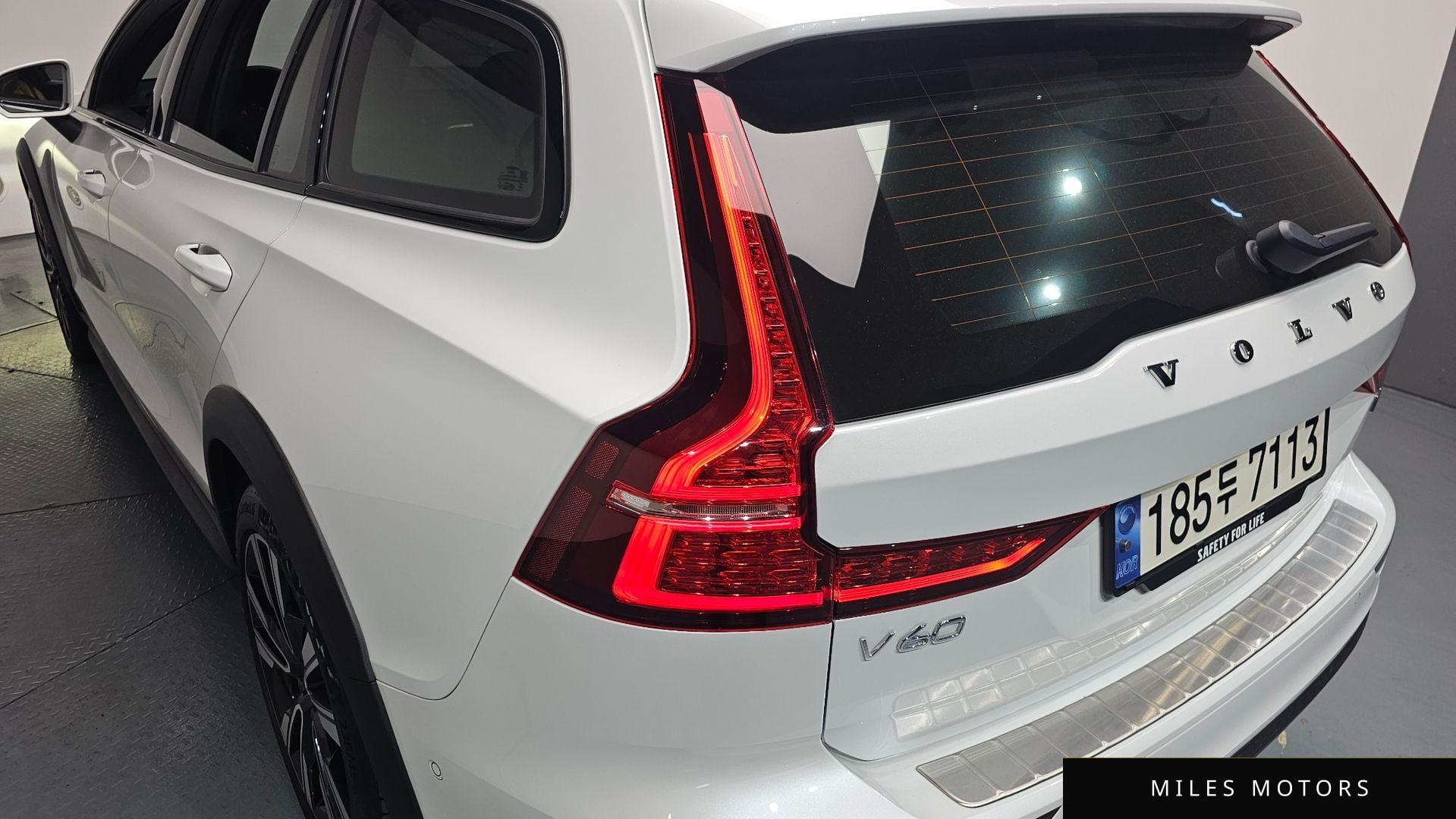 Volvo V60 2024 — миниатюра 8