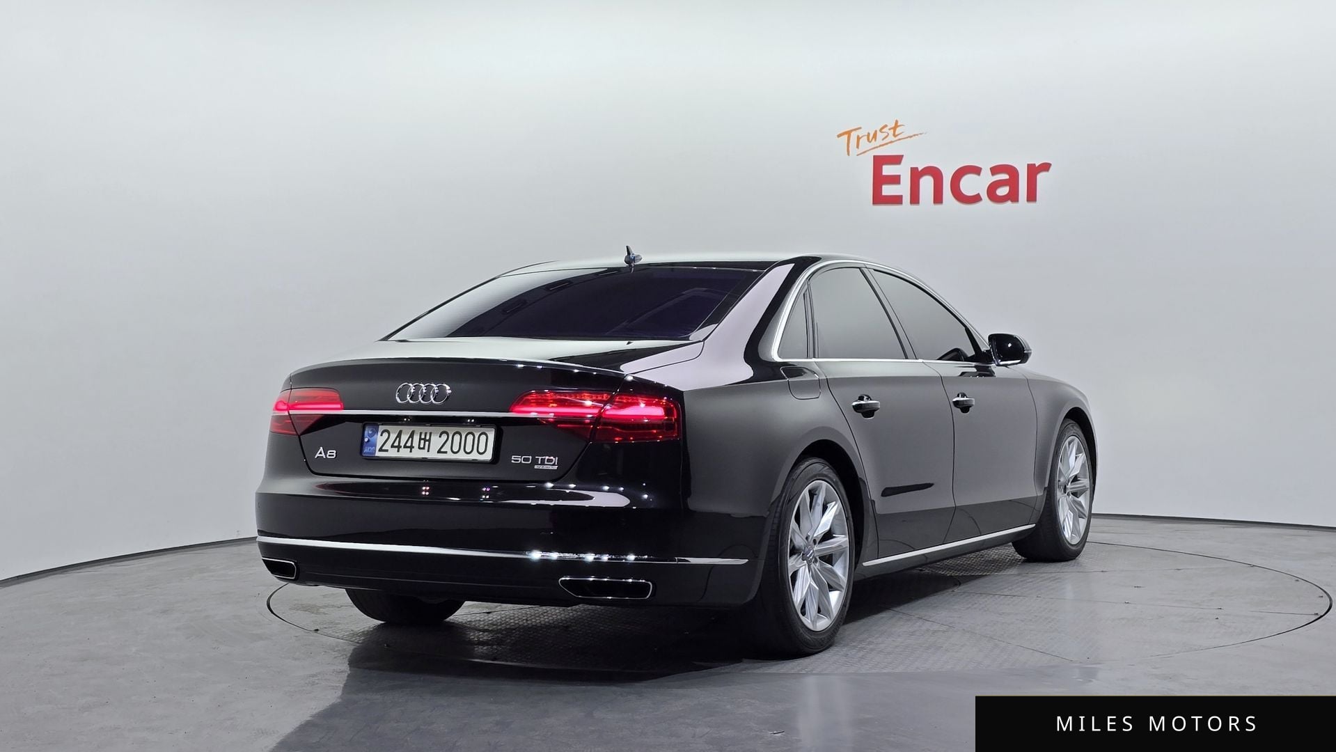 Audi A8 2015 — миниатюра 2