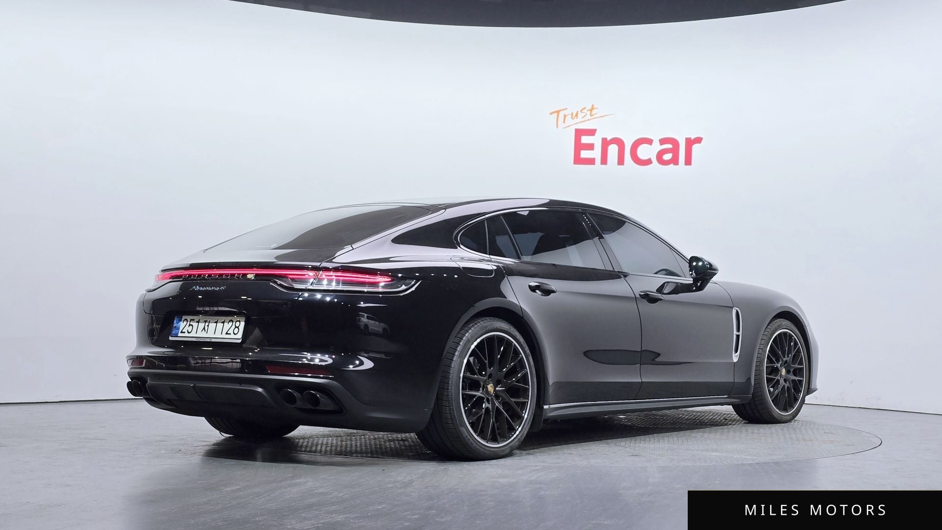 Porsche 파나메라 (971) 2022 — миниатюра 2