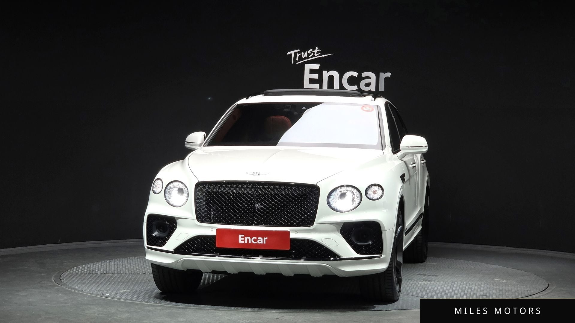 Bentley 벤테이가 2023 — миниатюра 3