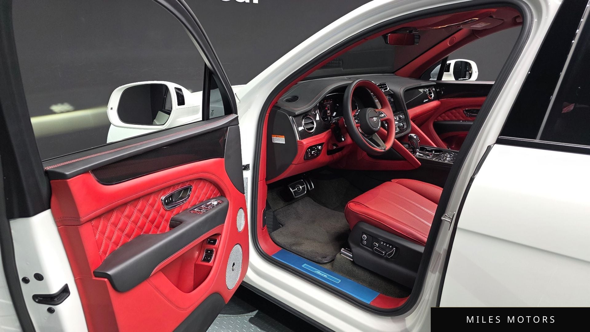 Bentley 벤테이가 2023 — миниатюра 13