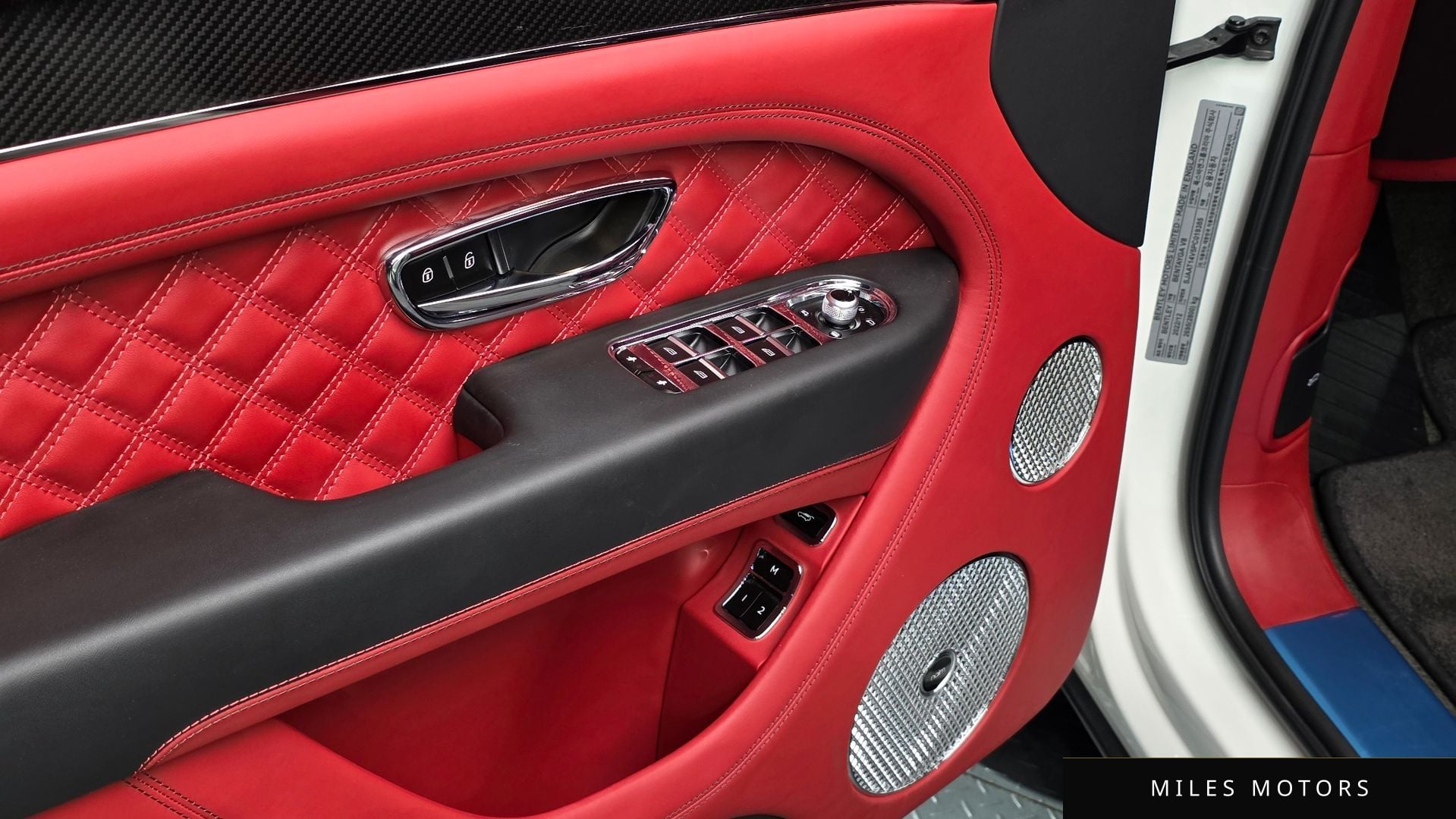 Bentley 벤테이가 2023 — миниатюра 22