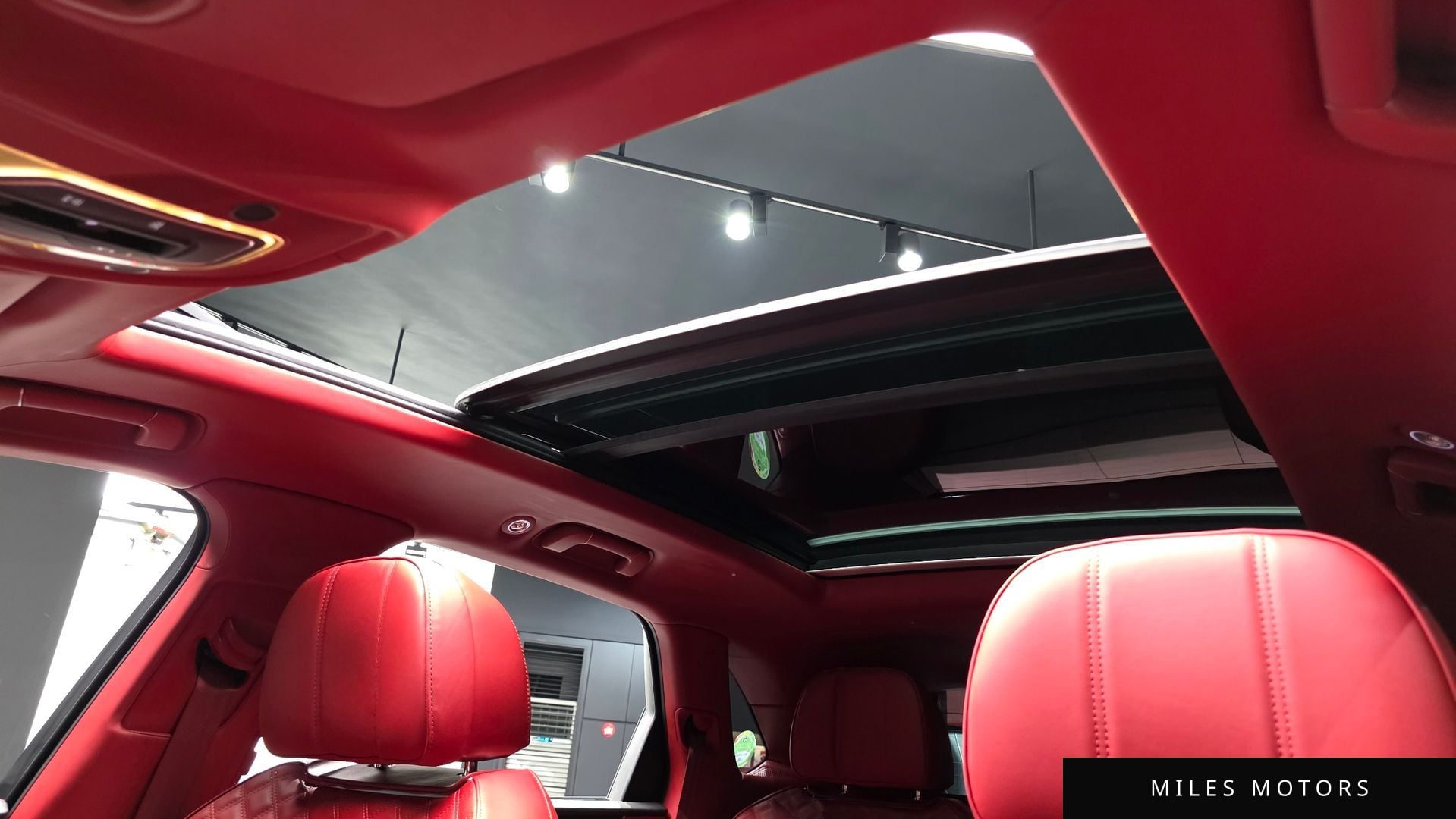 Bentley 벤테이가 2023 — миниатюра 25