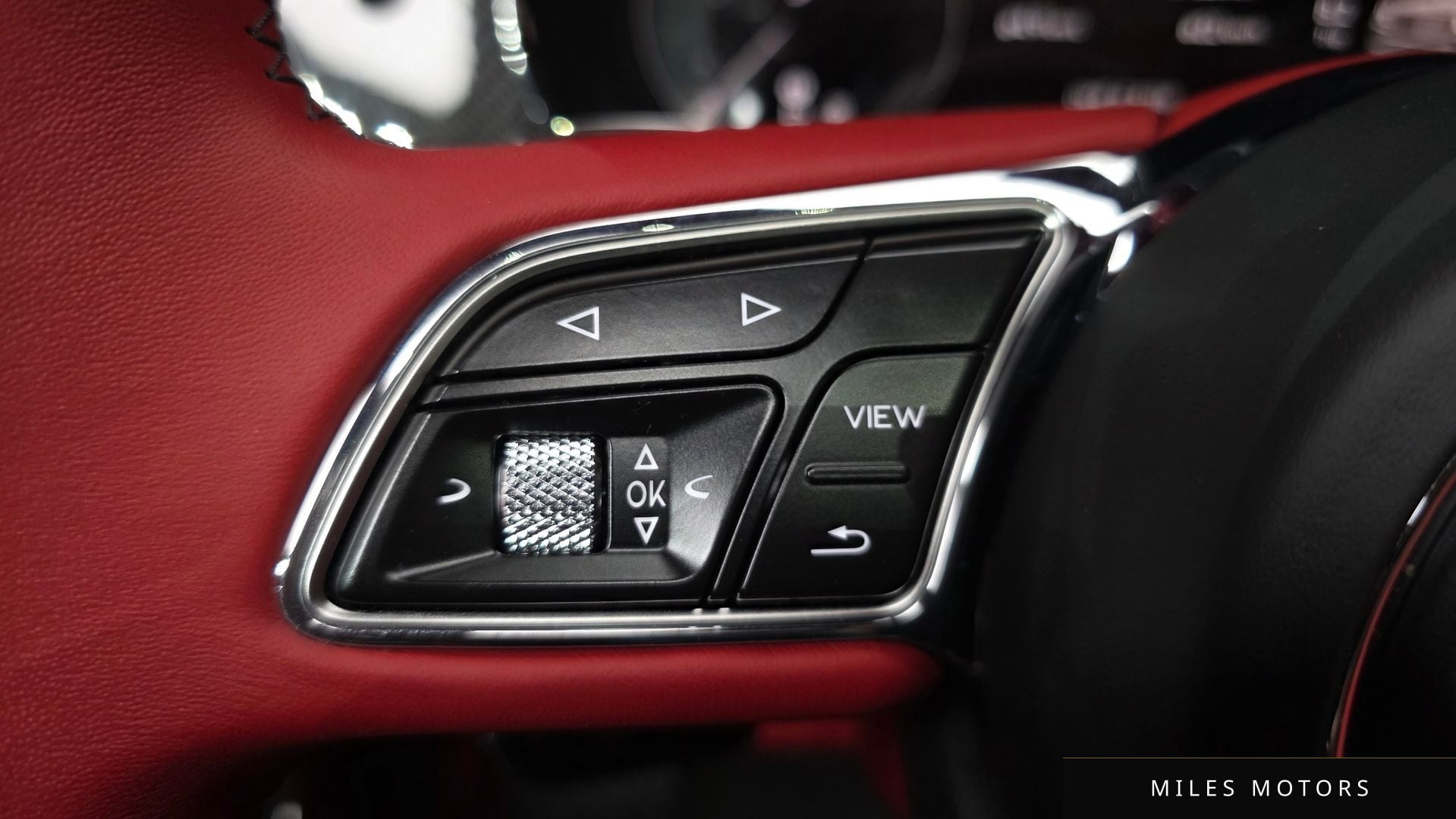 Bentley 벤테이가 2023 — миниатюра 31