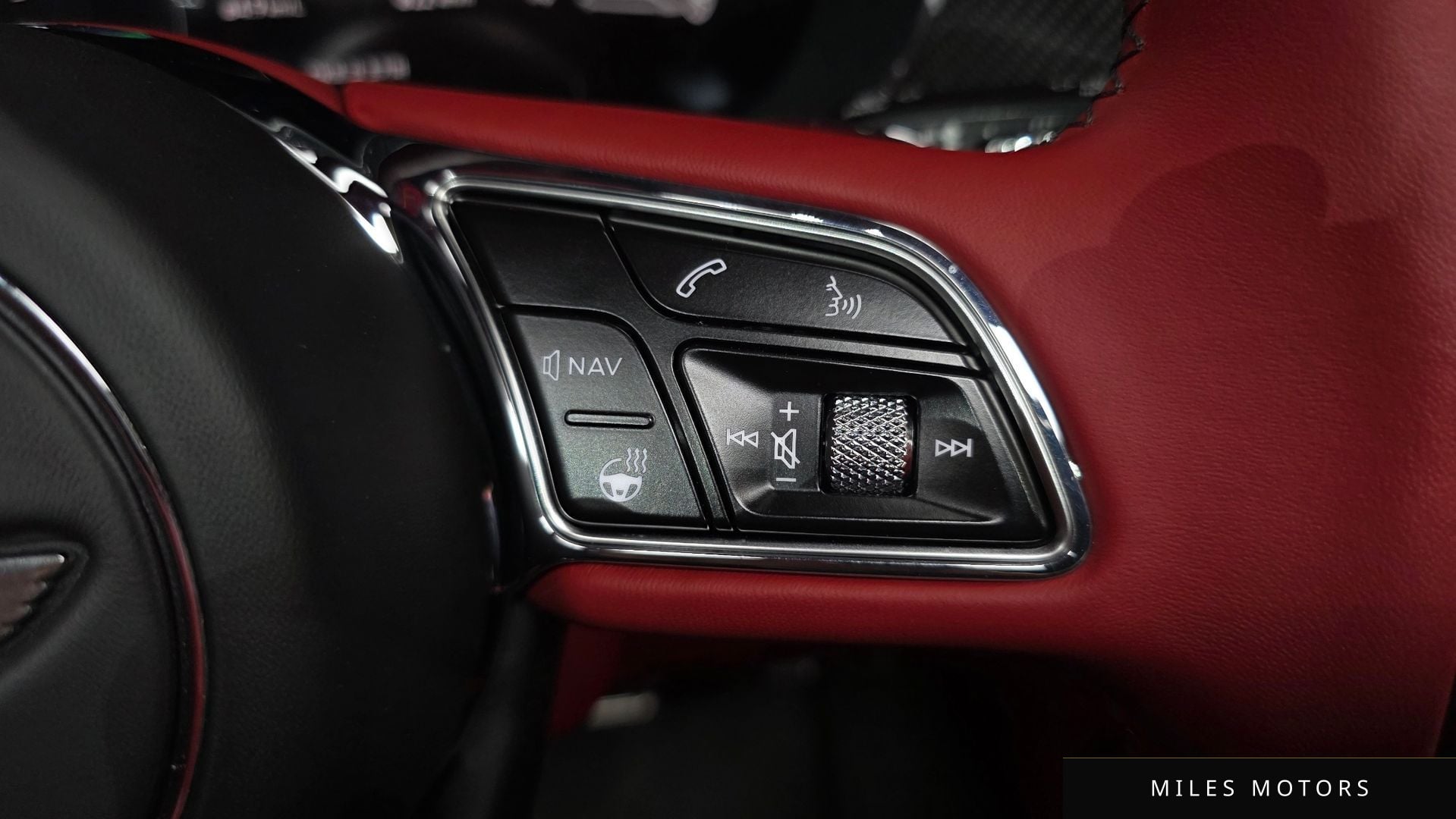 Bentley 벤테이가 2023 — миниатюра 32