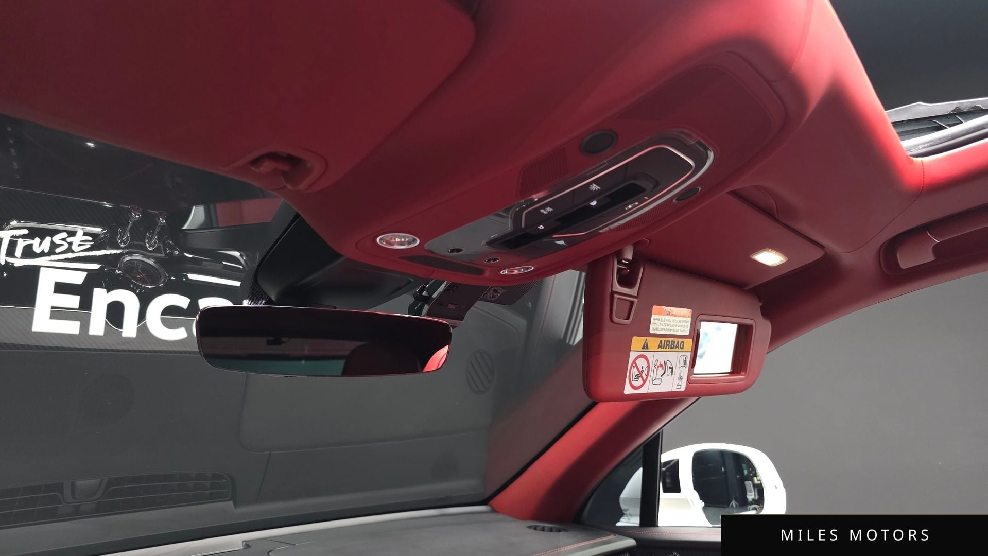 Bentley 벤테이가 2023 — миниатюра 38