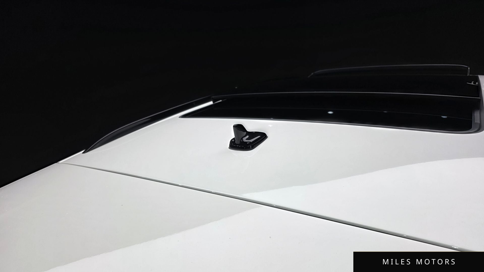 Bentley 벤테이가 2023 — миниатюра 39