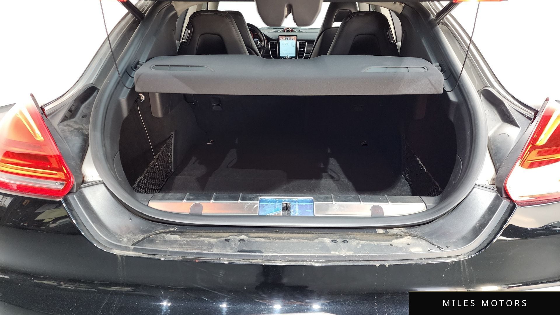 Porsche Panamera 2010 — миниатюра 20