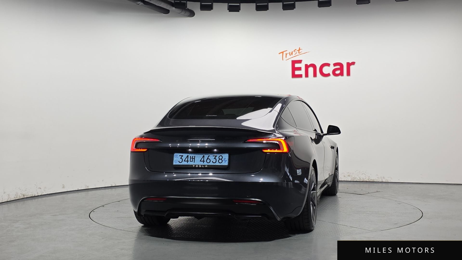 Tesla Model 3 2025 — миниатюра 4