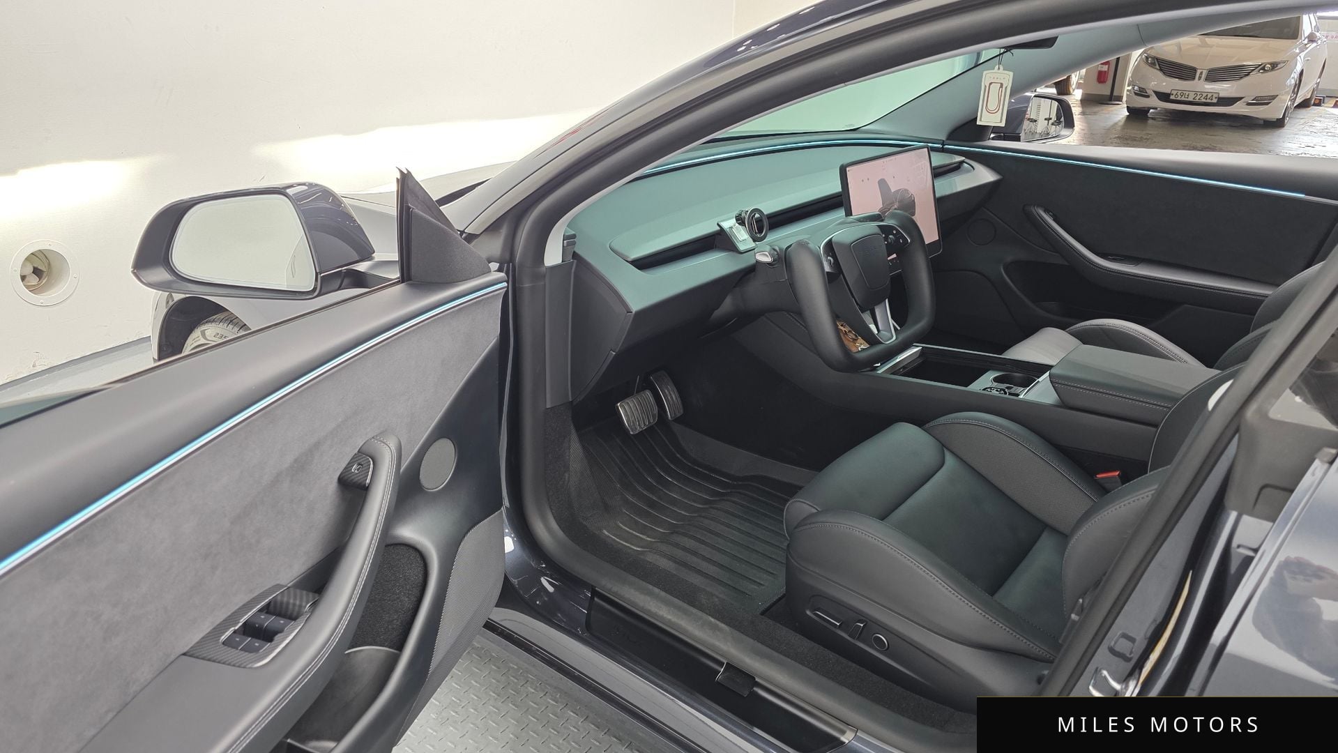 Tesla Model 3 2025 — миниатюра 13