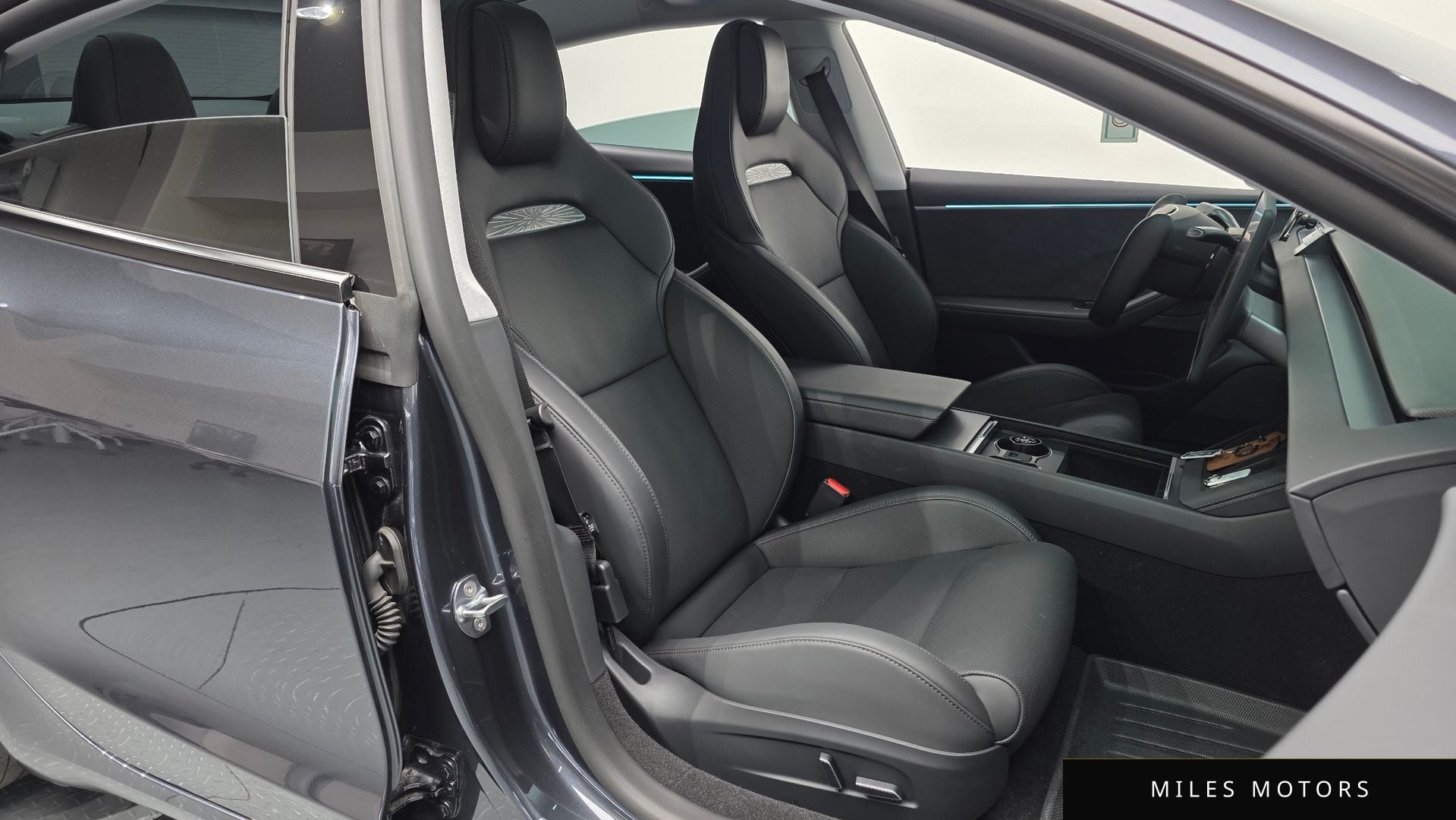 Tesla Model 3 2025 — миниатюра 18