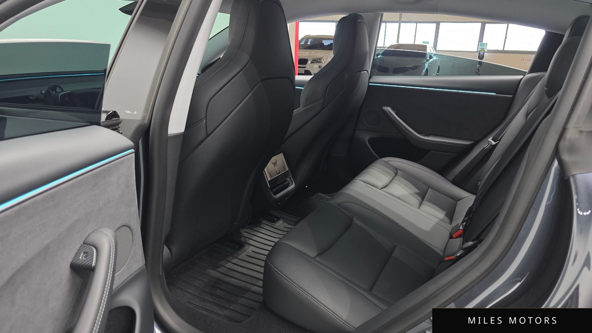 Tesla Model 3 2025 — миниатюра 16