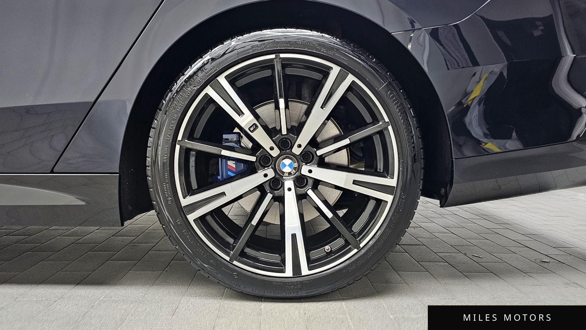 BMW 5 Series (G60) 2024 — миниатюра 7