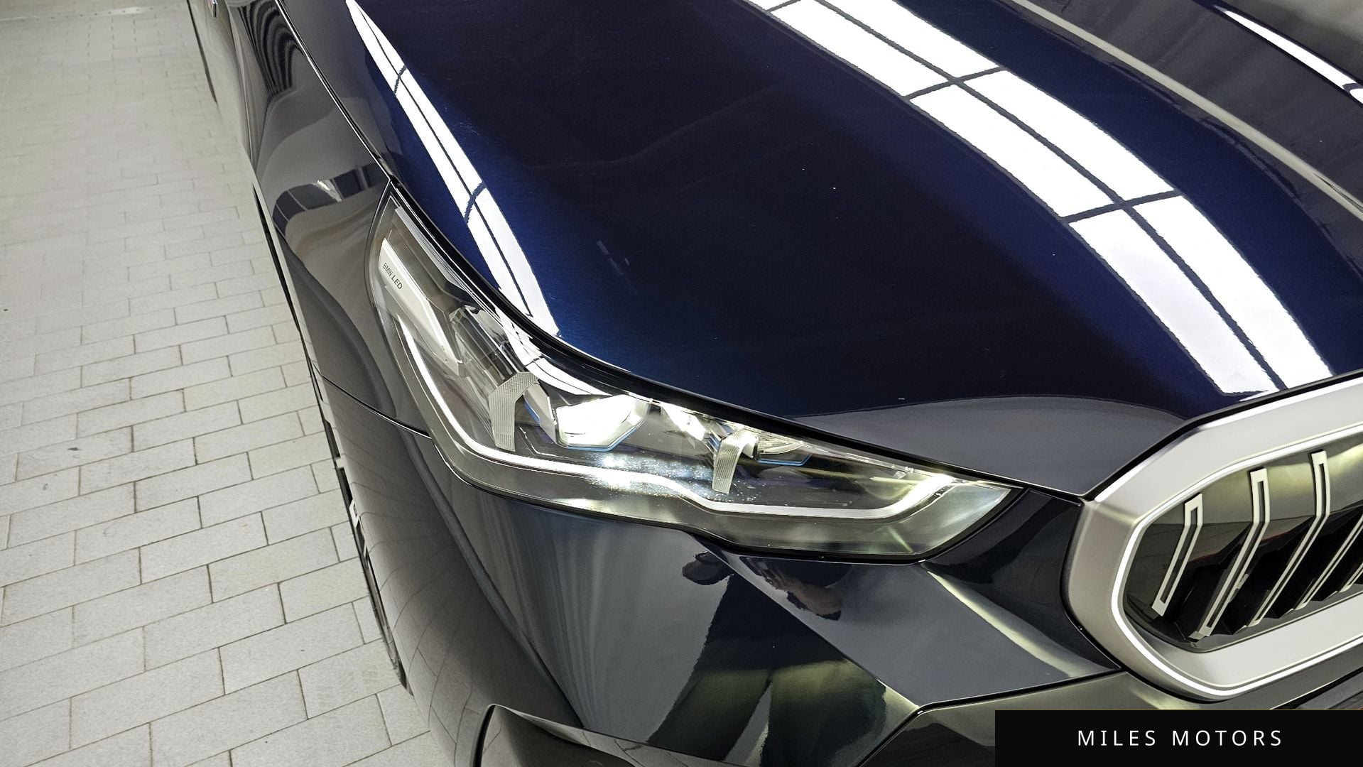 BMW 5 Series (G60) 2024 — миниатюра 8