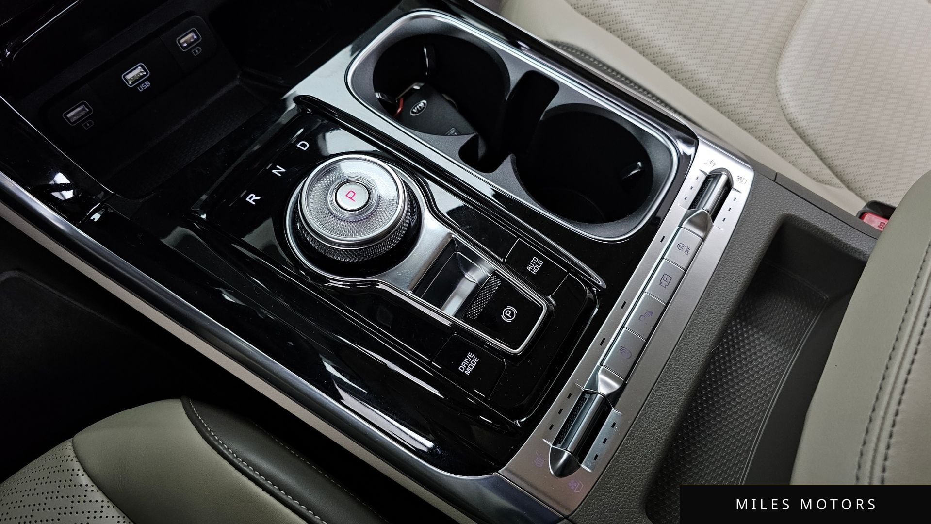 Kia Carnival 2021 — миниатюра 12