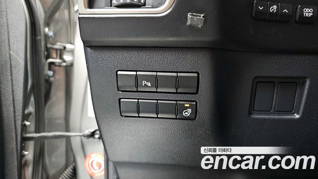 Лексус NX300h 2017 — миниатюра 17