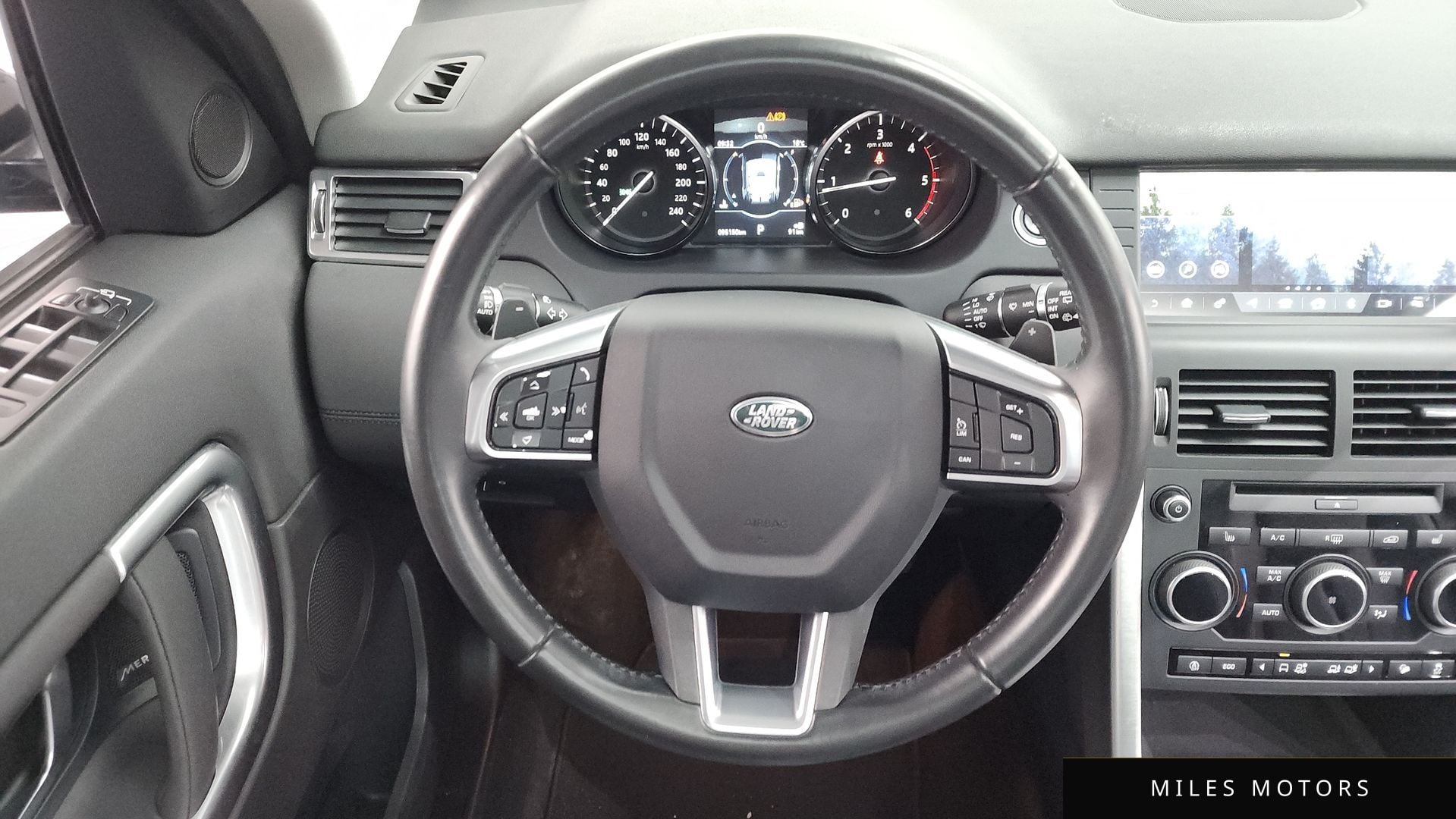 Land Rover Discovery Sport 2018 — миниатюра 18