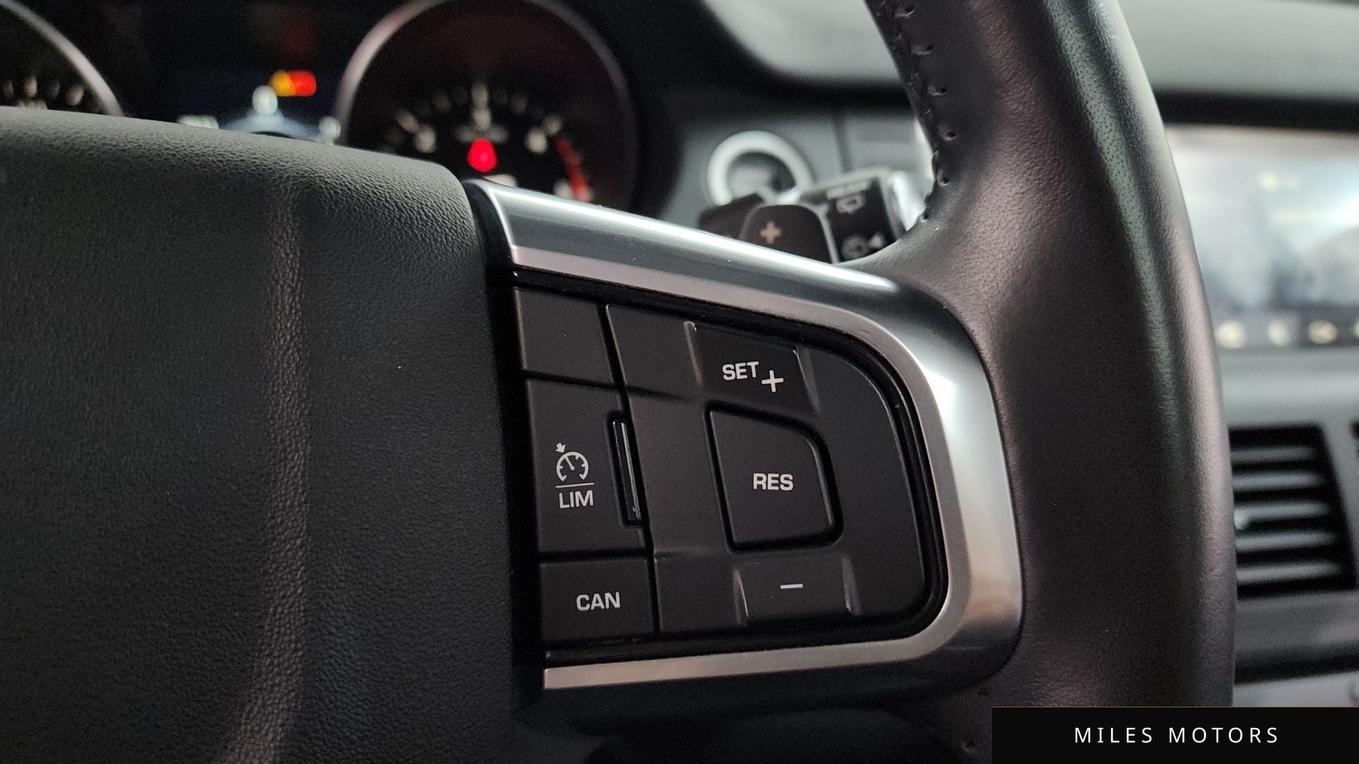 Land Rover Discovery Sport 2018 — миниатюра 28