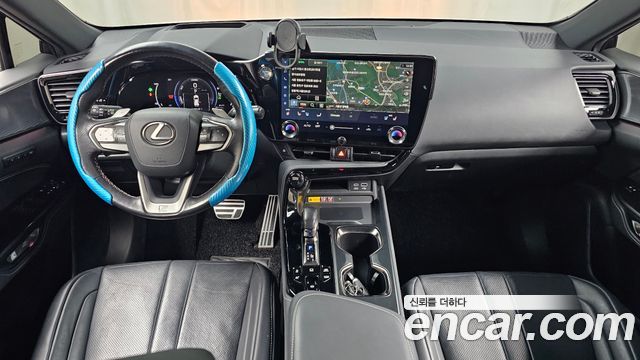 Лексус NX450h+ 2022 — миниатюра 10