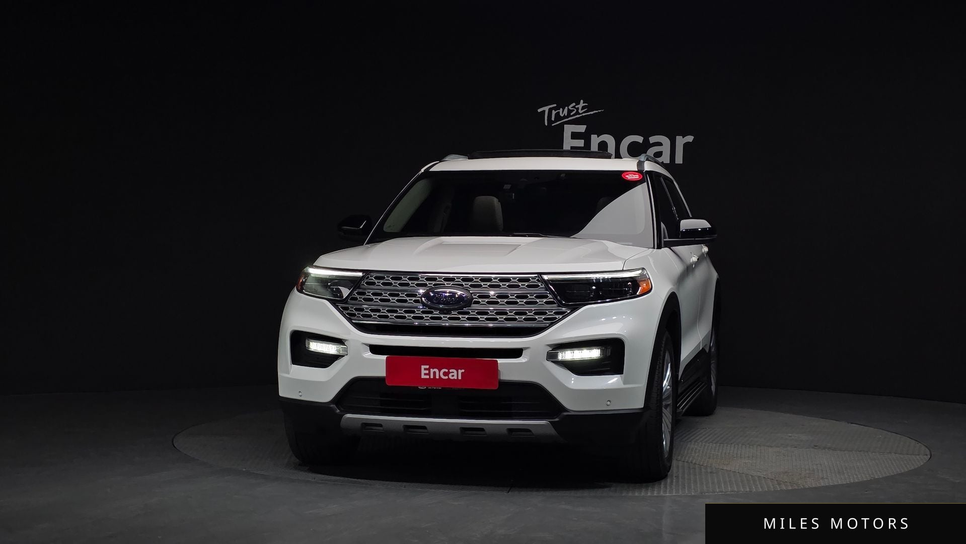 Ford Explorer 2021 — миниатюра 3
