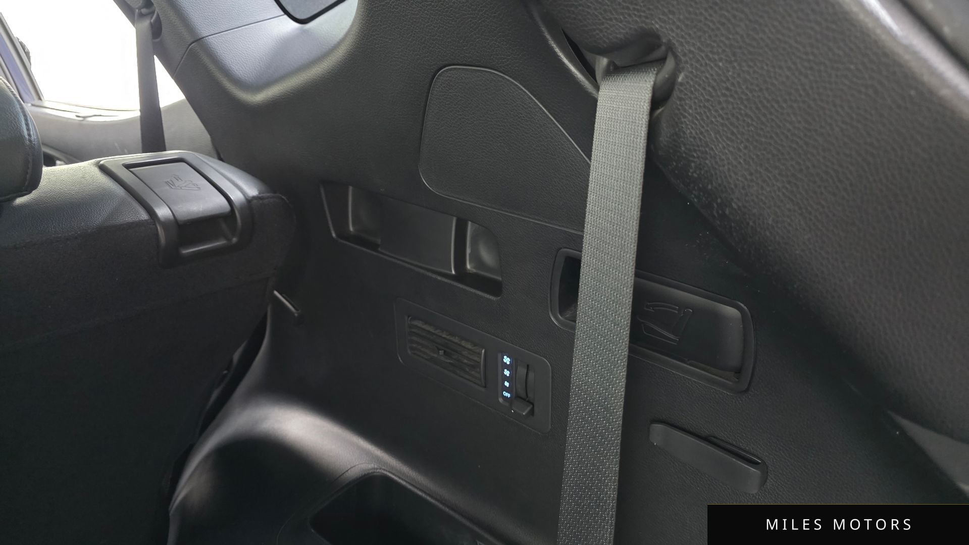 Hyundai Santafe 2016 — миниатюра 31