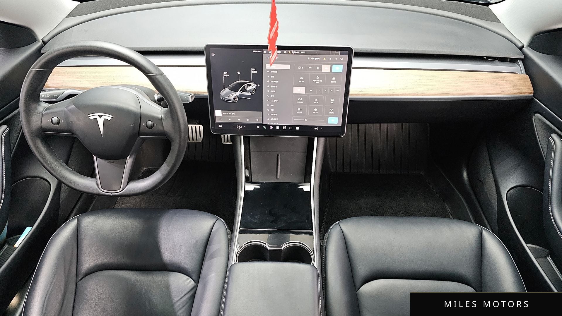 Tesla Model 3 2020 — миниатюра 10