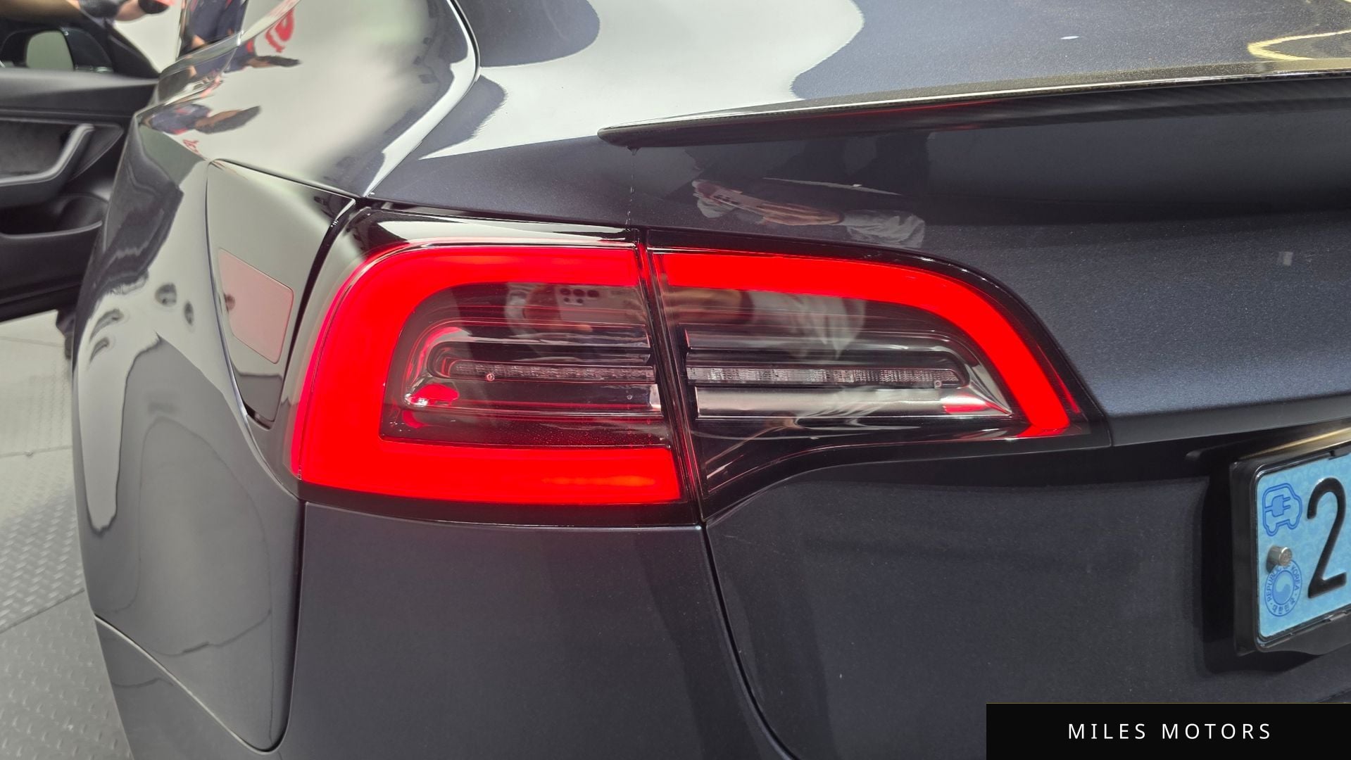 Tesla Model 3 2020 — миниатюра 9