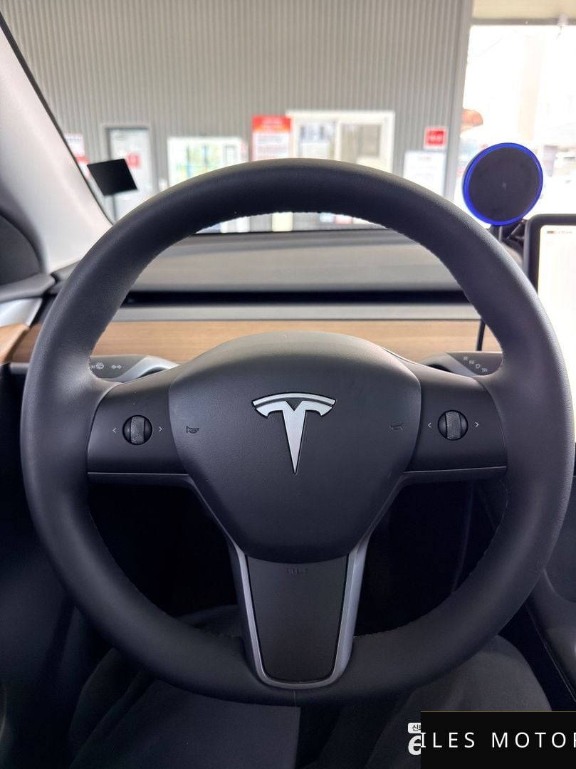 Tesla 모델 Y 2024 — миниатюра 13
