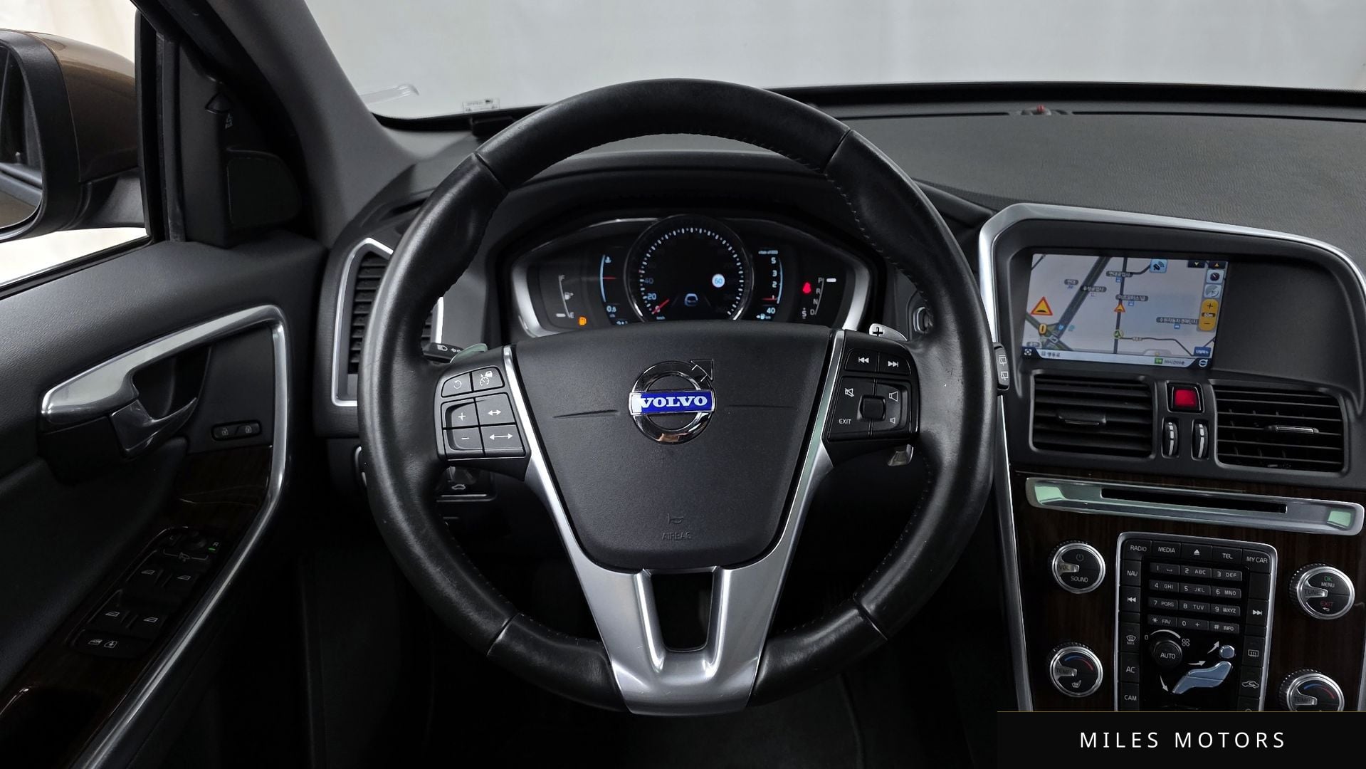 Volvo XC60 2015 — миниатюра 12